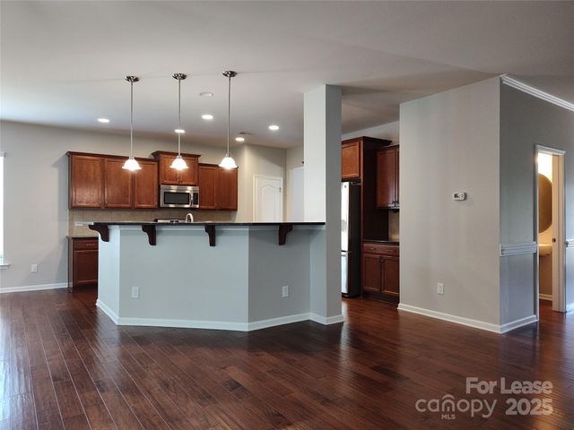 8611 Burnside Lane, Charlotte, NC 28277