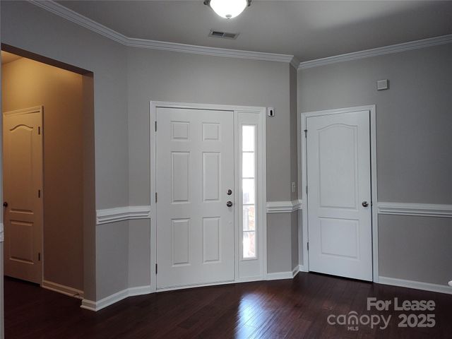 8611 Burnside Lane, Charlotte, NC 28277