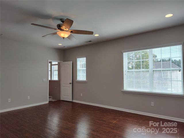 8611 Burnside Lane, Charlotte, NC 28277