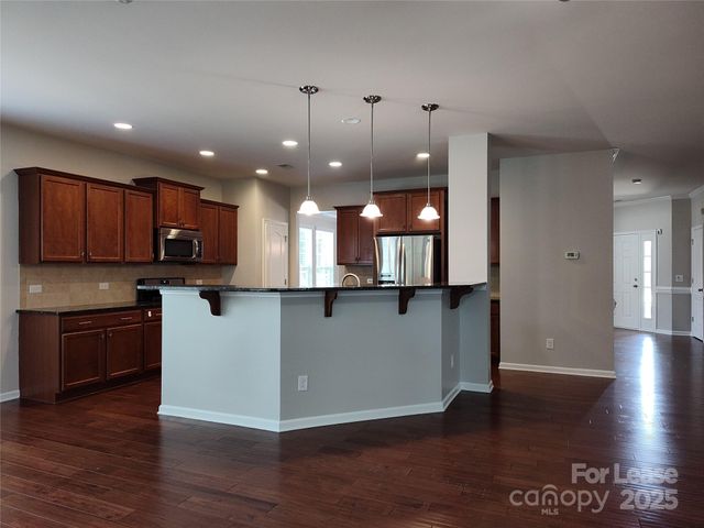 8611 Burnside Lane, Charlotte, NC 28277