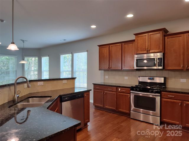 8611 Burnside Lane, Charlotte, NC 28277