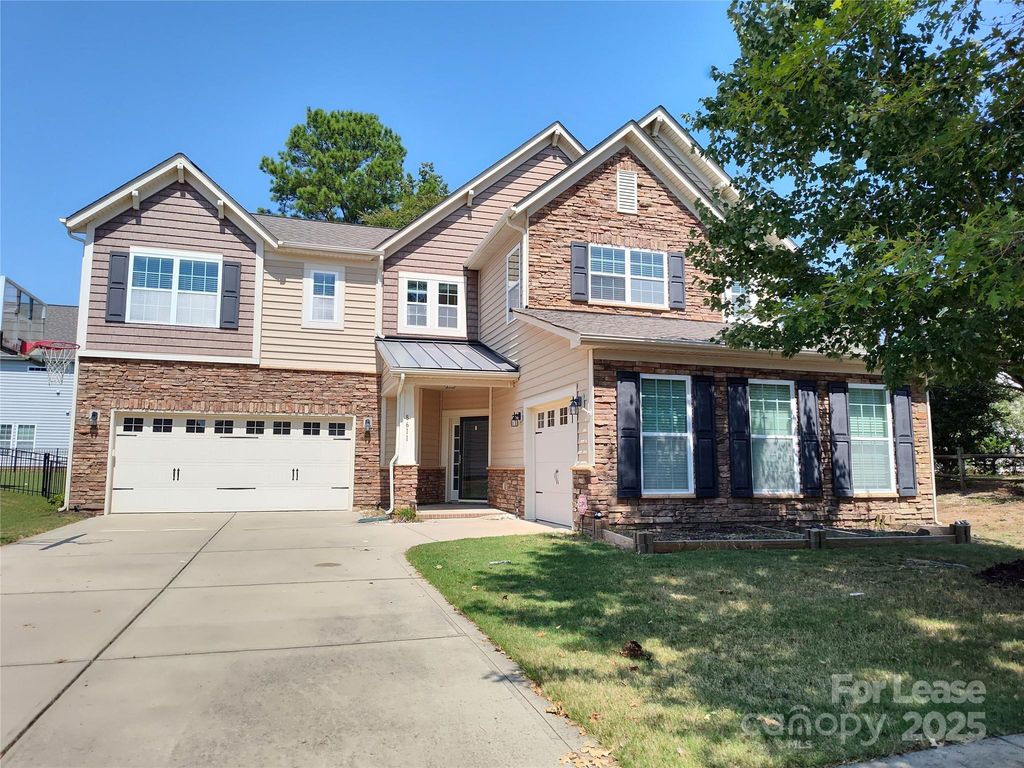 8611 Burnside Lane, Charlotte, NC 28277