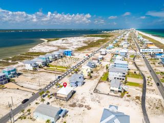 7707 White Sands Boulevard, Navarre, FL 32566