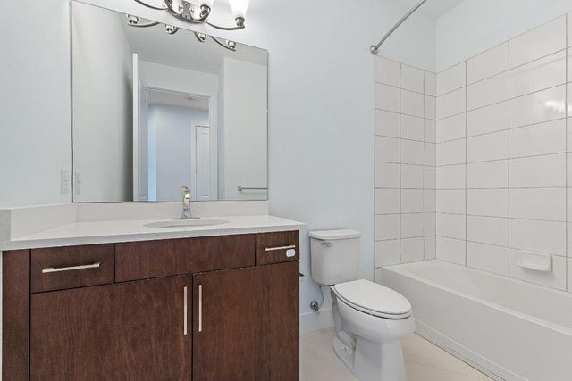 7085 Edison Place, Palm Beach Gardens, FL 33418