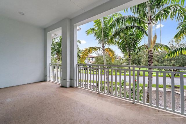 7085 Edison Place, Palm Beach Gardens, FL 33418