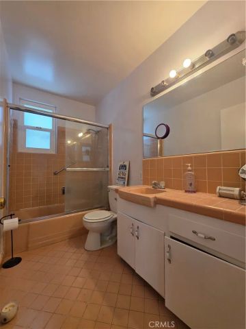 735 Cedar Avenue, Long Beach, CA 90813