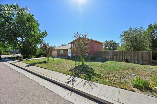 313 Cranbrook Circle, Colorado Springs, CO 80906