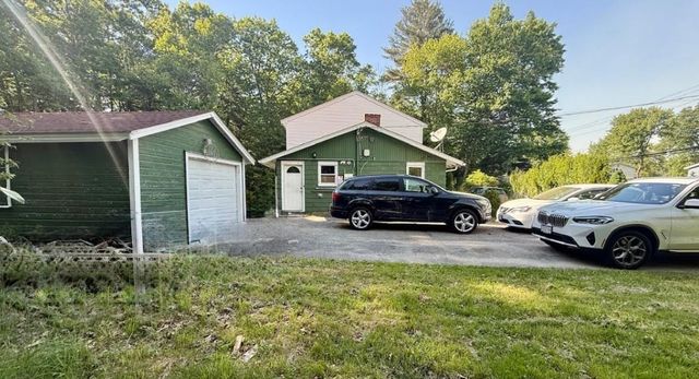 209 Carl Ave, Brockton, MA 02302