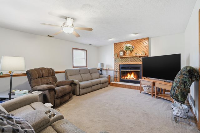264 Springhill Drive, Valparaiso, IN 46385