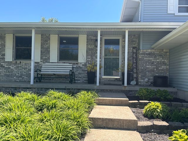 264 Springhill Drive, Valparaiso, IN 46385