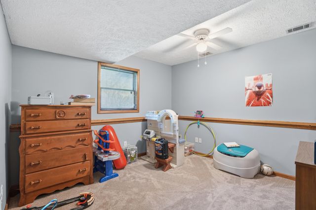 264 Springhill Drive, Valparaiso, IN 46385