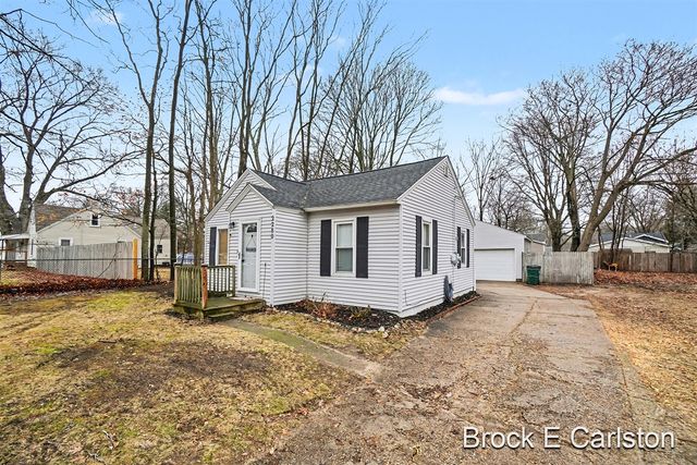 2280 Norman Avenue, Norton Shores, MI 49441