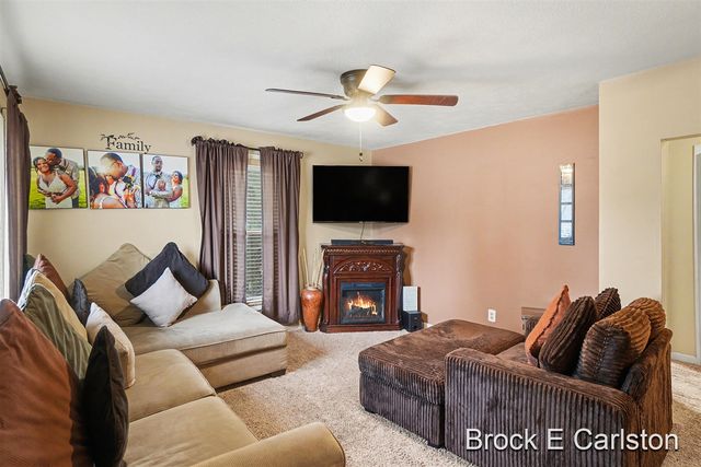 2280 Norman Avenue, Norton Shores, MI 49441