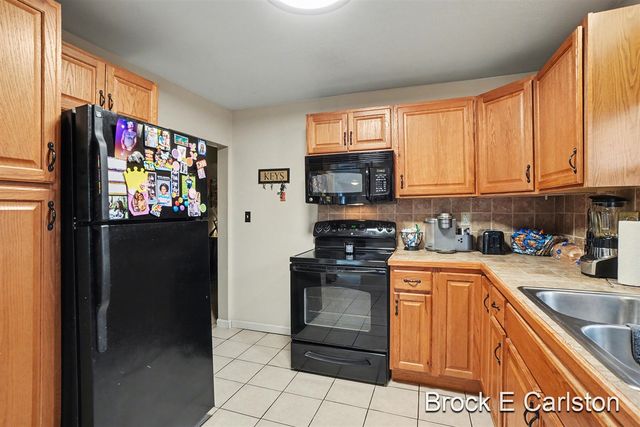 2280 Norman Avenue, Norton Shores, MI 49441