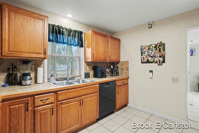 2280 Norman Avenue, Norton Shores, MI 49441