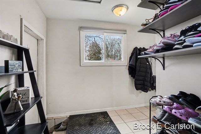 2280 Norman Avenue, Norton Shores, MI 49441