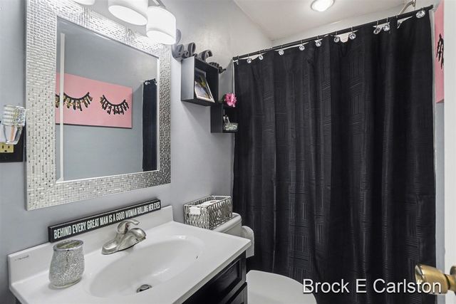 2280 Norman Avenue, Norton Shores, MI 49441