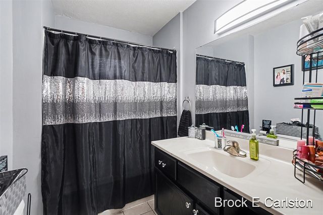 2280 Norman Avenue, Norton Shores, MI 49441