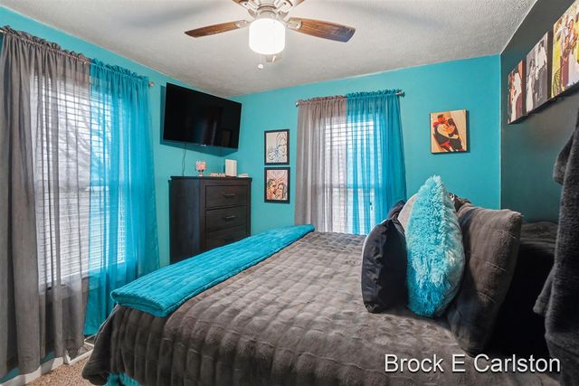 2280 Norman Avenue, Norton Shores, MI 49441