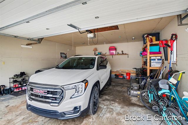 2280 Norman Avenue, Norton Shores, MI 49441