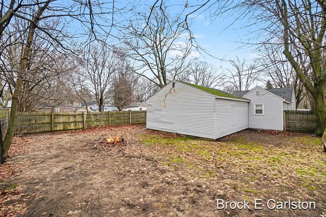 2280 Norman Avenue, Norton Shores, MI 49441