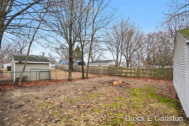 2280 Norman Avenue, Norton Shores, MI 49441