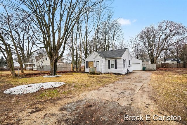 2280 Norman Avenue, Norton Shores, MI 49441