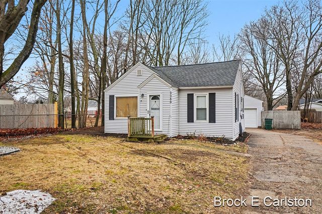 2280 Norman Avenue, Norton Shores, MI 49441