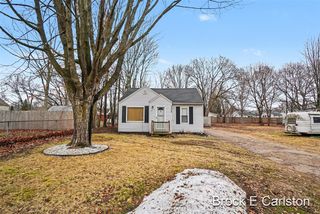 2280 Norman Avenue, Norton Shores, MI 49441