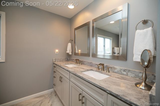 625 Island Drive, White Lake Charter Township, MI 48386
