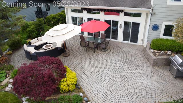 625 Island Drive, White Lake Charter Township, MI 48386