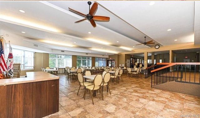 16 Village Circle E, Manorville, NY 11949