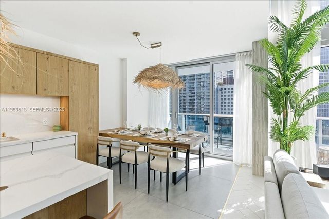 200 BISCAYNE BLVD WY 706, Miami, FL 33131