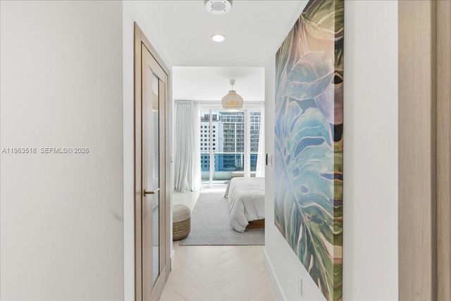 200 BISCAYNE BLVD WY 706, Miami, FL 33131