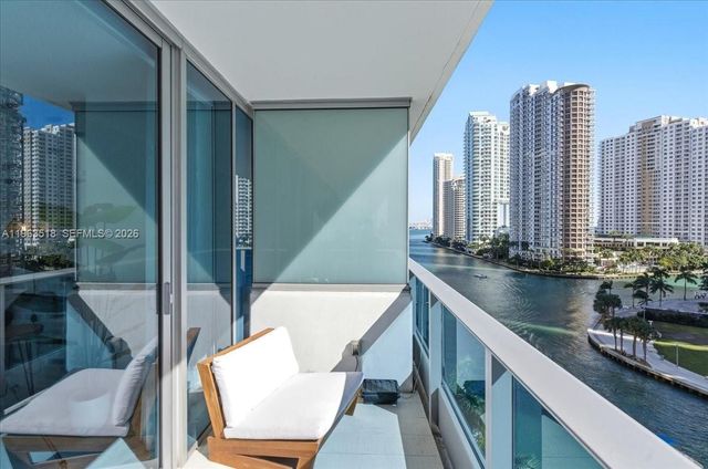 200 BISCAYNE BLVD WY 706, Miami, FL 33131