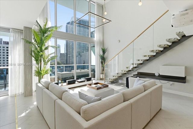 200 BISCAYNE BLVD WY 706, Miami, FL 33131