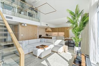 200 BISCAYNE BLVD WY 706, Miami, FL 33131