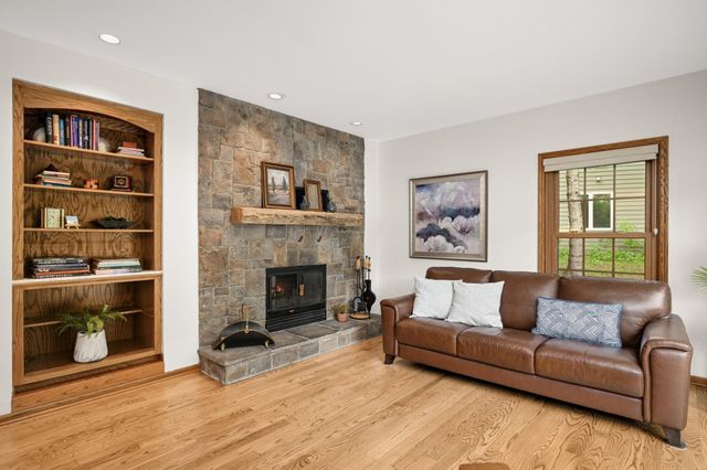 3620 James Avenue, Deephaven, MN 55391