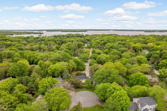 3620 James Avenue, Deephaven, MN 55391