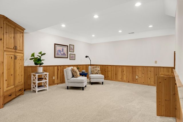 3620 James Avenue, Deephaven, MN 55391