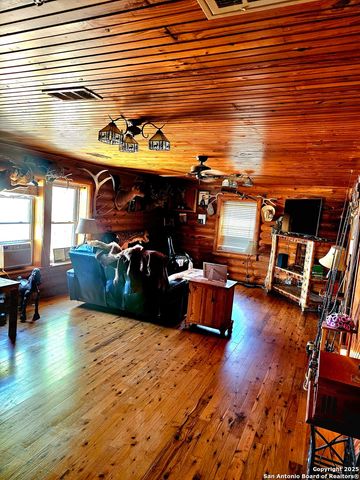 13733 Fm 541, Mccoy, TX 78113