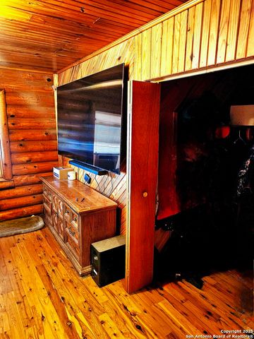 13733 Fm 541, Mccoy, TX 78113