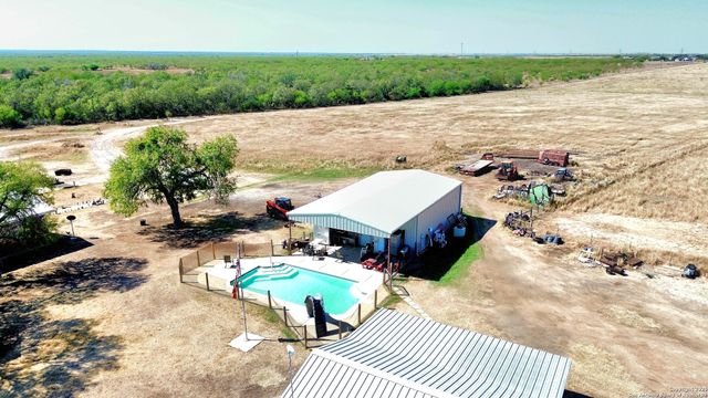 13733 Fm 541, Mccoy, TX 78113