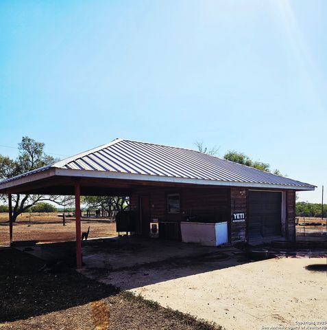 13733 Fm 541, Mccoy, TX 78113