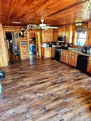 13733 Fm 541, Mccoy, TX 78113