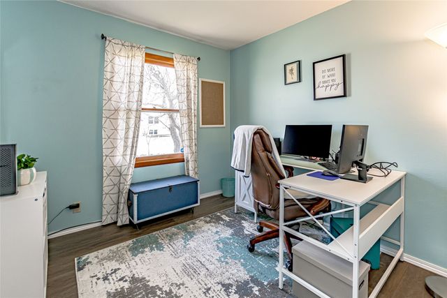 146 Eastview Drive NW, Cedar Rapids, IA 52405