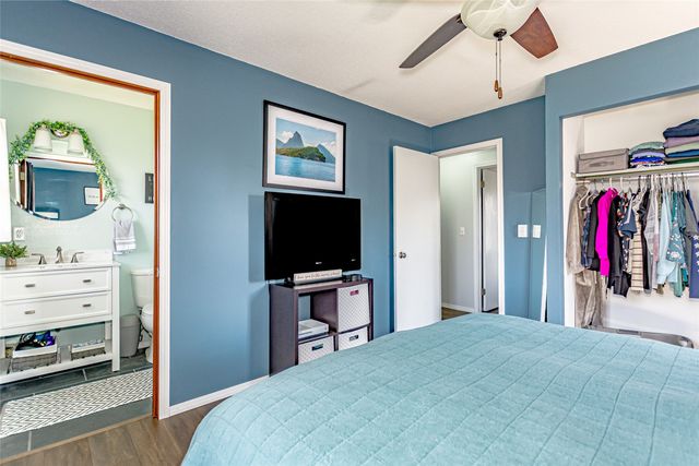 146 Eastview Drive NW, Cedar Rapids, IA 52405