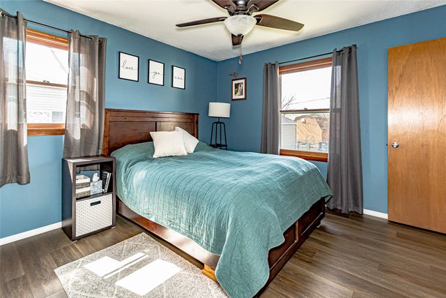 146 Eastview Drive NW, Cedar Rapids, IA 52405