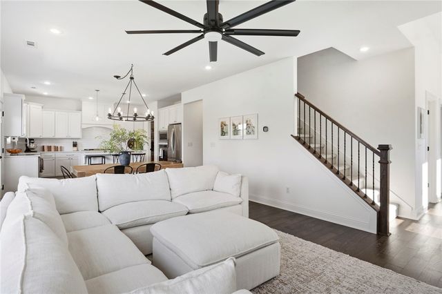 1423 Allens Mill, Cave Springs, AR 72718