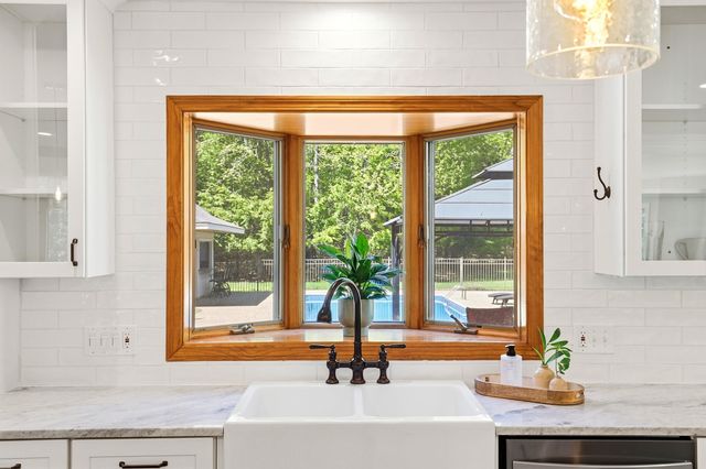 97 Dudley Road, Brentwood, NH 03833